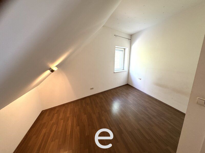 Wohnhaus mit viel Potential, Garten & Pool in Wels-Maxlheid - Bild 12