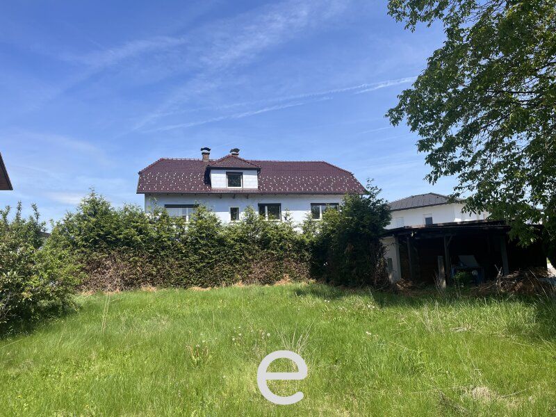 Großfamilien aufgepasst! Mehrfamilienhaus mit großzügigem Grundstück in Wels/Pernau! - Bild 1