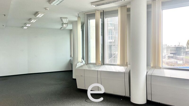 MILLENNIUM TOWER: Office space on the 2nd floor - Bild 12