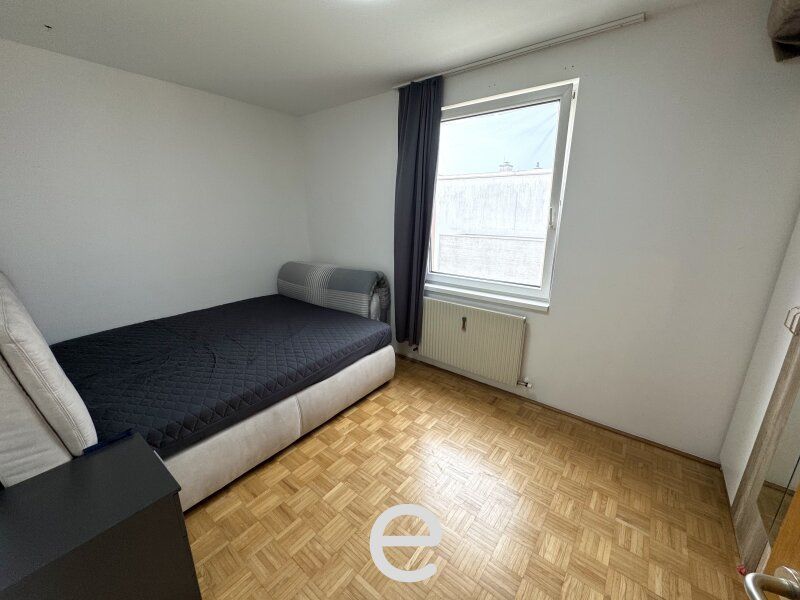 Anleger aufgepasst! Vermietete 2 Zimmer Wohnung mit Loggia und Tiefgaragenplatz in Wels - Nähe Traunauen! - Bild 3