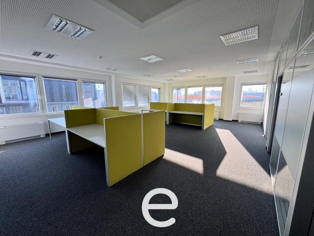 Modernes Büro am Winterhafen, Linz Zentrum, ab sofort mietbar!