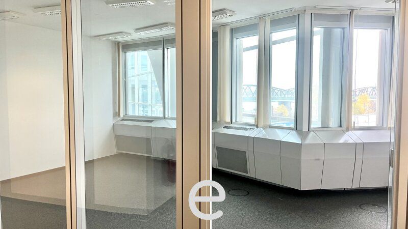MILLENNIUM TOWER: Office space on the 2nd floor - Bild 11