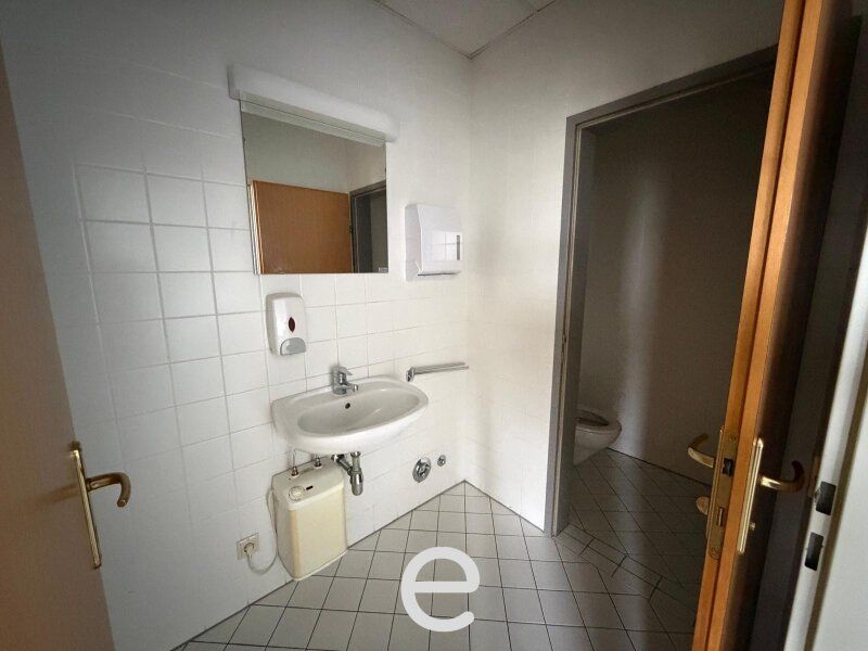 Lager-und Büroflächen in bester Verkehrsanbindung - Bild 18