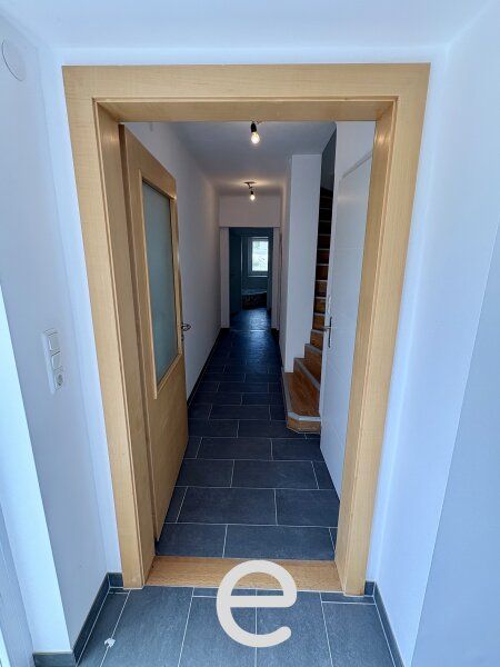 Heimeliges Eigenheim mit sonnigem Familiengarten in ruhiger Siedlungslage - Bild 6
