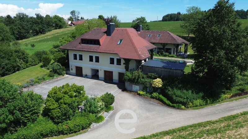 Herrenhaus in Allhaming mit 4740m² Grundstück in idyllischer Alleinlage! - Bild 2