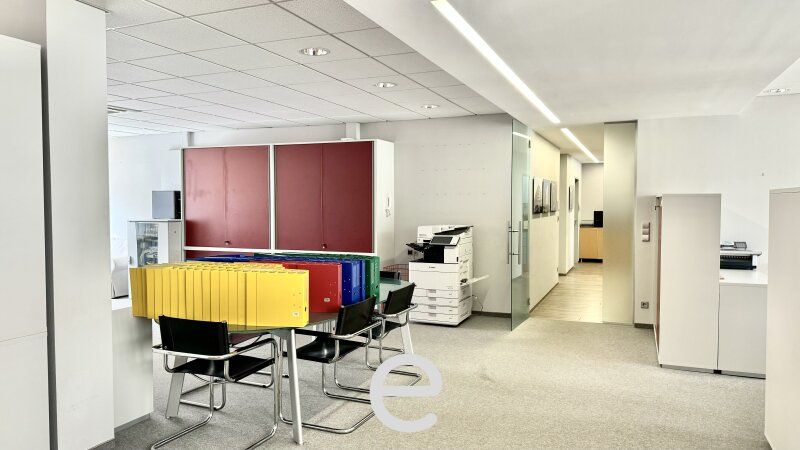 Westbahnhof Nähe: Büro mit Loggia - Bild 8