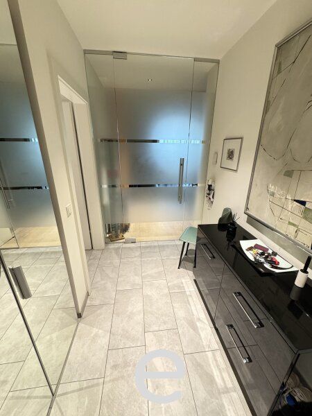 Dachgeschoss-Traum mit großzügigem Sonnenbalkon - Bild 5
