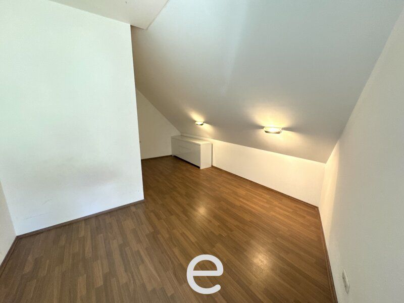 Wohnhaus mit viel Potential, Garten & Pool in Wels-Maxlheid - Bild 13
