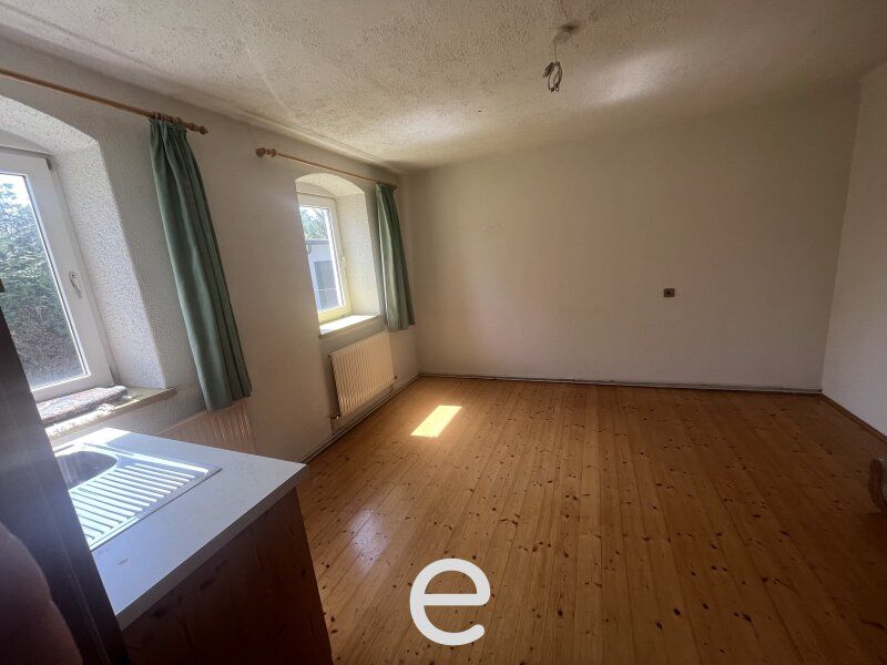 Großfamilien aufgepasst! Mehrfamilienhaus mit großzügigem Grundstück in Wels/Pernau! - Bild 8