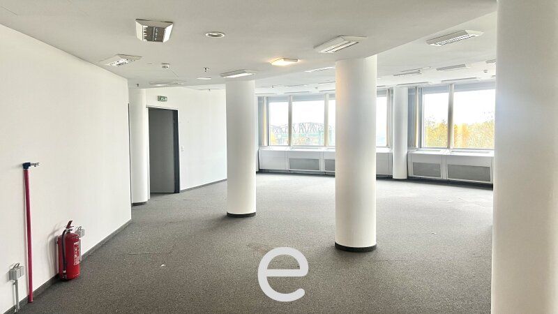 MILLENNIUM TOWER: Office space on the 2nd floor - Bild 7