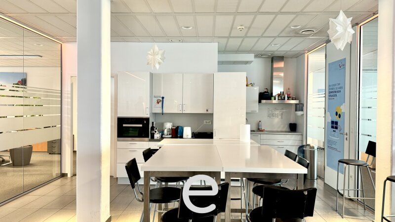 Arbeiten mit Aussicht: Büro im Skyline Office - Bild 7