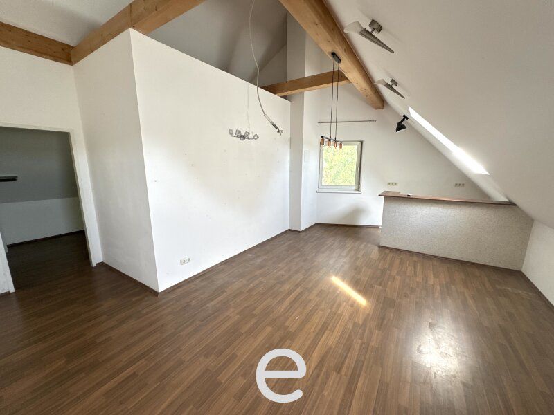 Wohnhaus mit viel Potential, Garten & Pool in Wels-Maxlheid - Bild 11