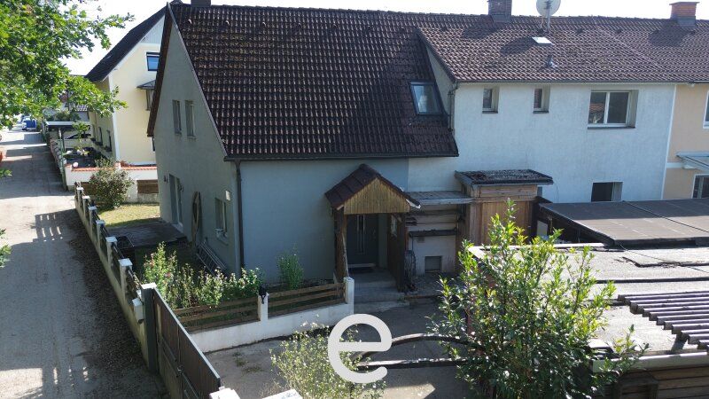 Wohnhaus mit viel Potential, Garten & Pool in Wels-Maxlheid - Bild 3