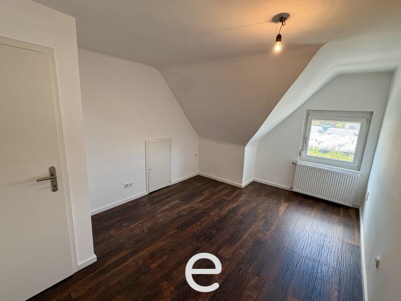 Heimeliges Eigenheim mit sonnigem Familiengarten in ruhiger Siedlungslage - Bild 15
