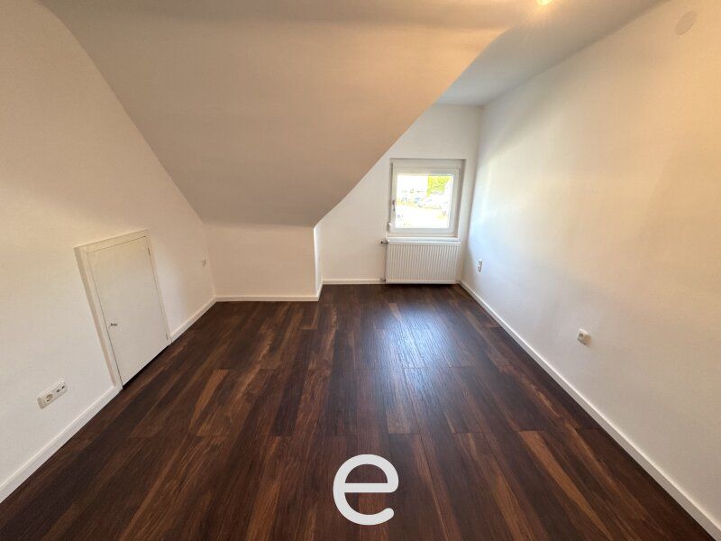 Heimeliges Eigenheim mit sonnigem Familiengarten in ruhiger Siedlungslage - Bild 13