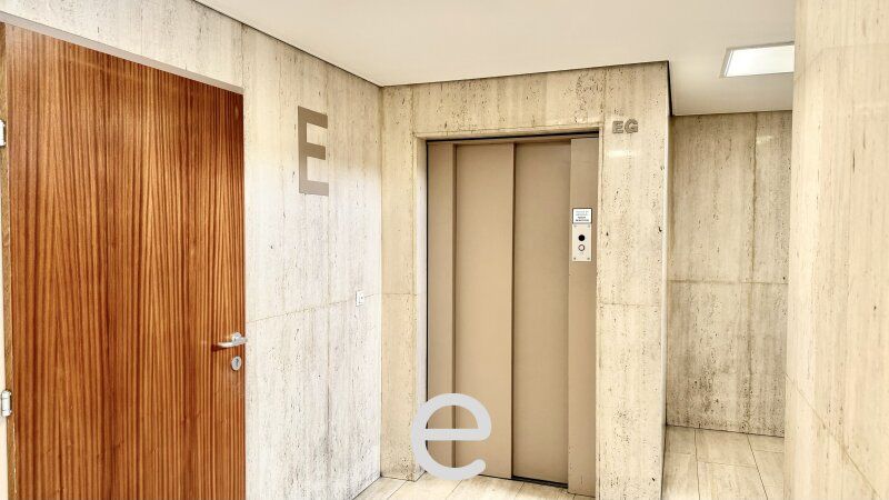 Westbahnhof Nähe: Büro mit Loggia - Bild 14